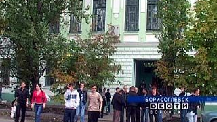 Директор борисоглебской школы подозревается в вымогательстве