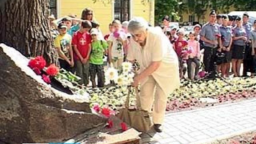 Горожане почтили память детей, погибших во время бомбардировки Воронежа