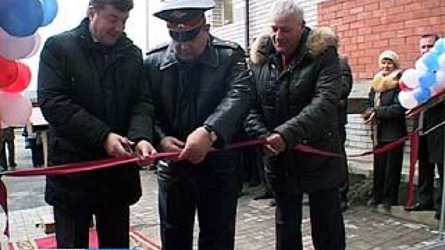180 семей полицейских празднуют новоселье