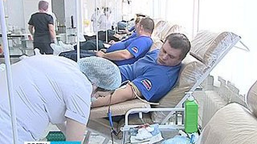 Более 100 сотрудников МЧС стали донорами
