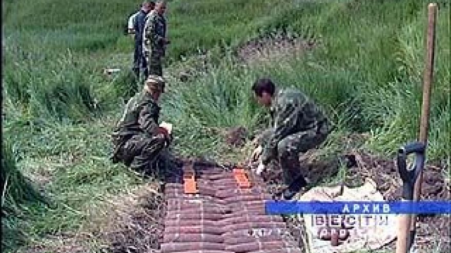 Жители поселка Дзержинский живут в постоянном ожидании взрывов