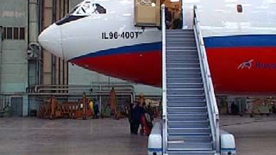 ВАСО передало авиакомпании "Полет" первый самолет Ил-96-400Т