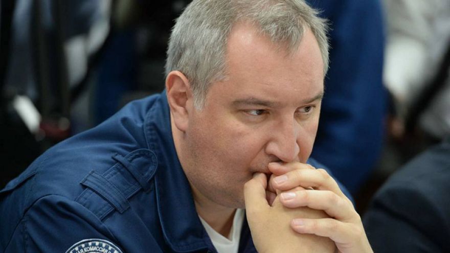 Рогозин о падении спутника: ракету с воронежским двигателем по ошибке настроили на пуск с другого космодрома