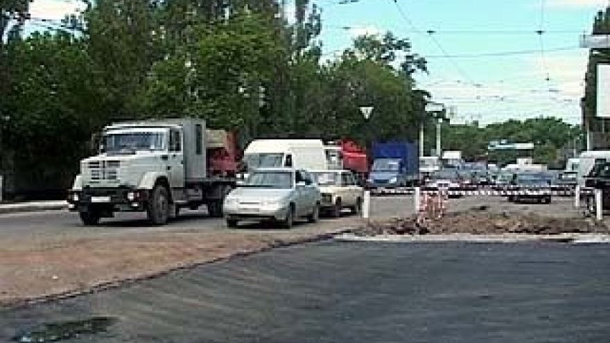 Рядом с ДК Кирова образовалась огромная пробка