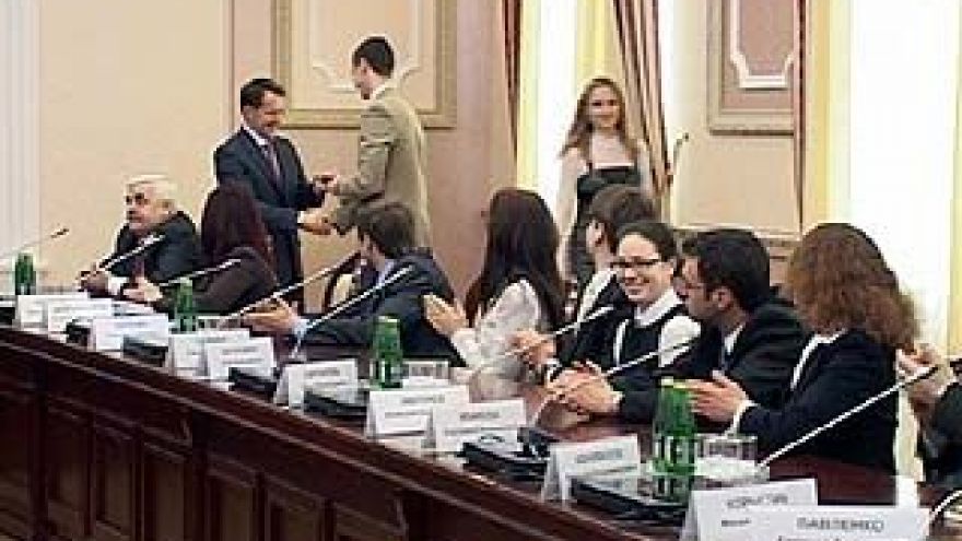 Молодежное правительство области провело свое первое заседание