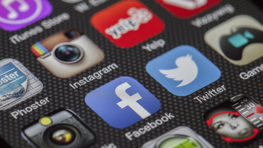 В работе Instagram и Facebook произошёл массовый сбой