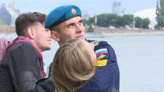 Авиашоу и почётные граждане. Как в Воронеже прошёл самый неторжественный День города