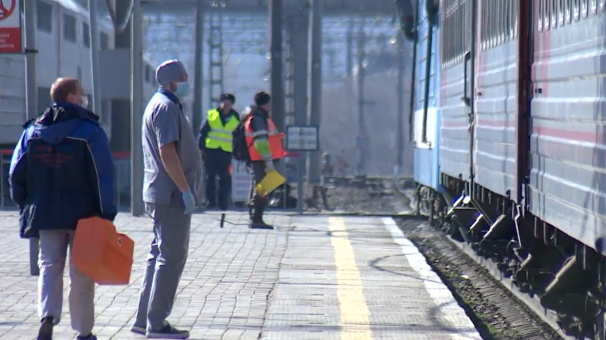 Поезд деда мороза воронеж. Воронеж вокзал новости. Воронеж вокзал новости. Вокзал воронеж южный. Жд станция воронеж.