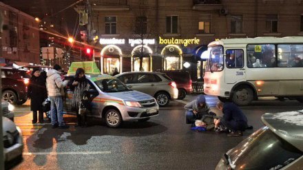 В центре Воронежа на переходе сбили старушку