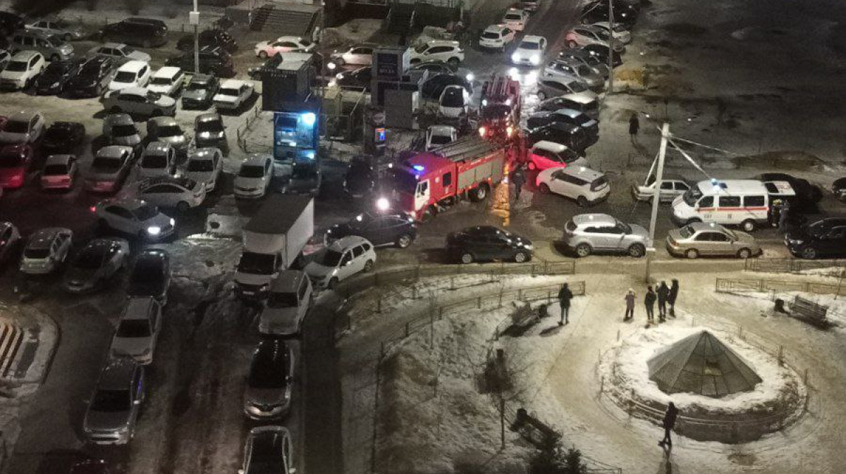 Пожарные машины съехалась в воронежский ЖК «Ботанический сад» | 04.02.2024  | Воронеж - БезФормата