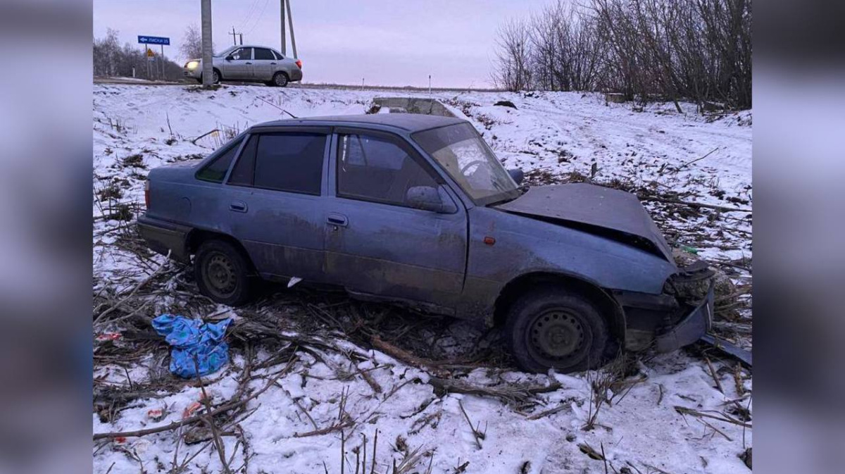 Компания молодёжи попала в аварию на трассе Воронеж – Луганск – Новости  Воронежа и Воронежской области – Вести Воронеж