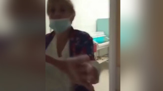 «Выкручивала руки». В Воронеже мать пожаловалась на поведение санитарки в детской больнице