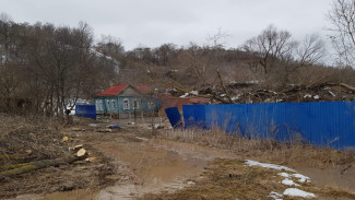 Оползень разрушил три дома в Новохопёрске