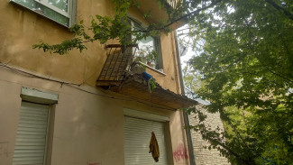 УК прокомментировала гибель женщины из-за рухнувшего балкона в Воронеже