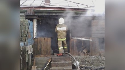 В воронежском селе вспыхнул жилой дом: в огне погиб мужчина