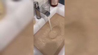 Жильцы воронежской многоэтажки пожаловались на зловонную воду с запахом тухлых яиц