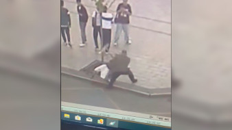Избиение уличного музыканта в центре Воронежа сняли на видео