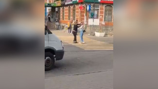 В полиции раскрыли подробности массовой драки посреди пешеходного перехода в Россоши