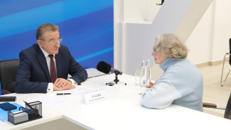 Сенатор Сергей Лукин провёл приём граждан в Воронеже