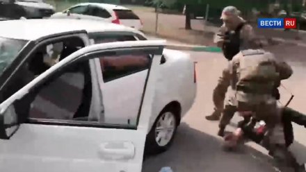 Задержание подпольных оружейников в Воронеже показали на видео