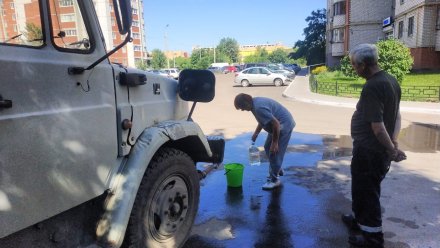 Жителям Левого берега Воронежа организовали подвоз воды по девяти адресам
