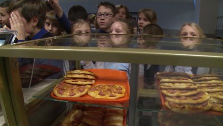 На еду для воронежских школьников направят почти 1 млрд рублей
