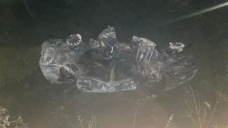 Водитель бросил в горящей машине двух подростков после ДТП под Воронежем