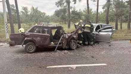 Появилось фото с места смертельной аварии в Нововоронеже