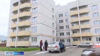 Шило на мыло. Под Воронежем переселенцы пожаловались в СК на плесень в новостройке