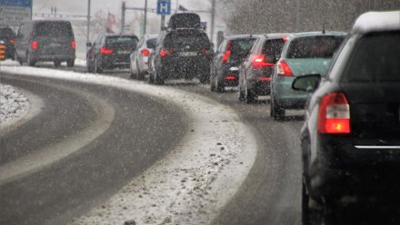 Мощный снегопад спровоцировал 9-балльные пробки в Воронеже