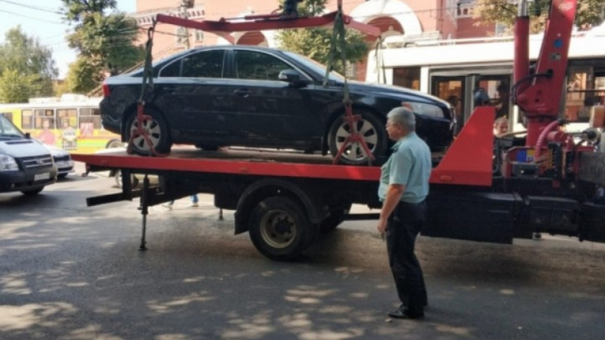 У воронежца арестовали Volvo за долги по 344 штрафам от ГИБДД