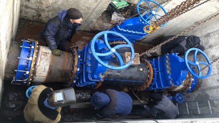 В сотни домов Воронежа вернулась вода после замены трубопровода