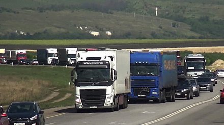 Фурам запретят ездить по М-4 в Воронежской области из-за самой знаменитой пробки России