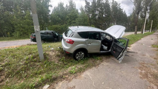 1 человек погиб и 2 пострадали в столкновении ВАЗа и иномарки в Воронеже