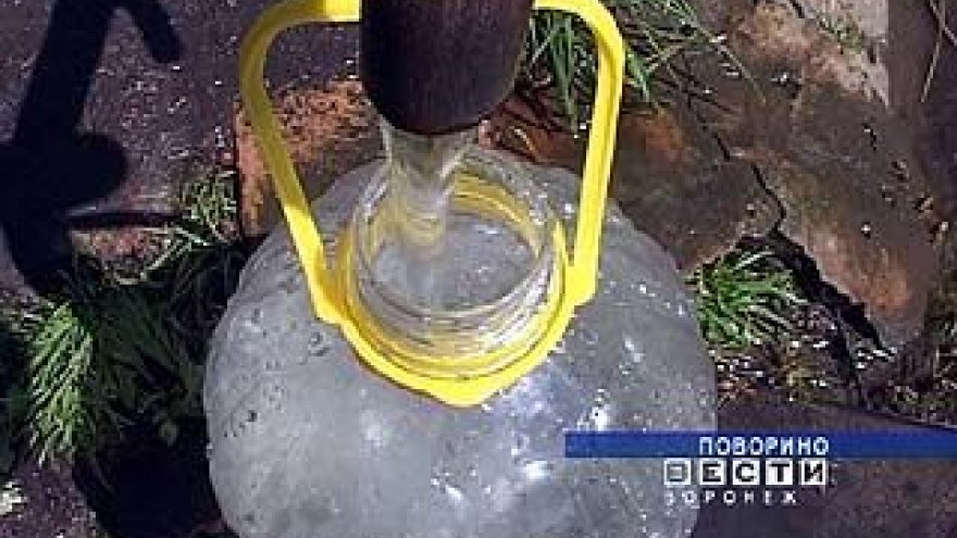 Жители Поворино остаются без воды уже второй месяц