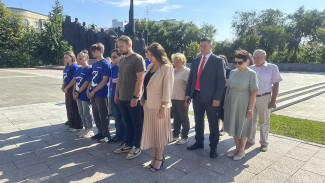 «Единая Россия» провела мероприятия ко Дню памяти жертв войны в Донбассе