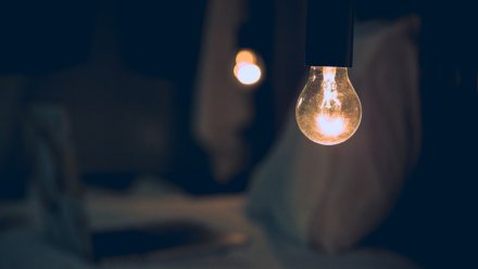 Директора «Воронежской горэлектросети» оштрафовали за вечные отключения света в Северном