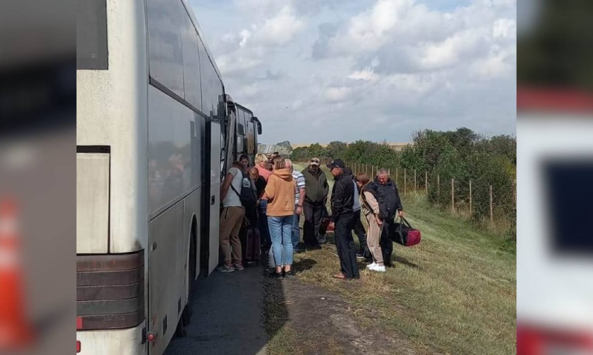 Автобус «Геленджик – Минск» с 45 пассажирами сломался на воронежском  участке М-4 «Дон» – Новости Воронежа и Воронежской области – Вести Воронеж