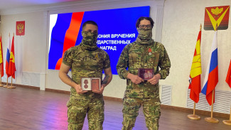 Двух братьев из Воронежской области наградили медалями за участие в СВО