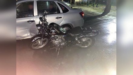 Мотоциклист попал в больницу после ДТП с «Ладой» под Воронежем