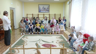 Социальная няня бесплатно поможет воронежским мамам