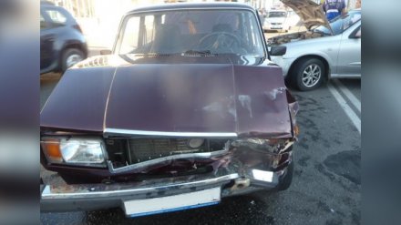 В Воронежской области в столкновении двух легковушек пострадали двое маленьких детей