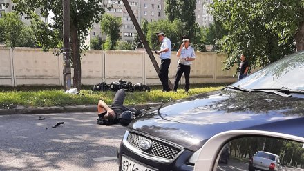 Мотоциклист пострадал в ДТП с внедорожником в Воронеже