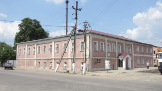 В Боброве подготовят проект для сохранения старинной мужской гимназии