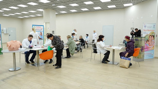 В Воронеже врачи провели профилактический осмотр пациентов