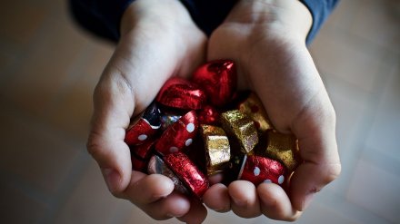 Воронежцам рассказали, как правильно выбрать сладкие подарки к Новому году