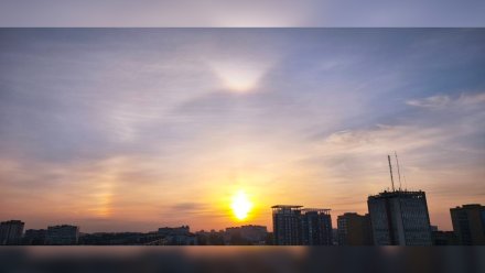 Солнечное гало с зенитной дугой заметили в небе над Воронежем