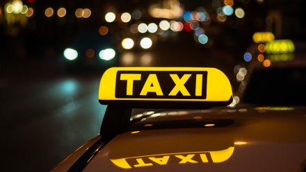 В Воронежской области запланировали ввести ограничения на цвет такси 