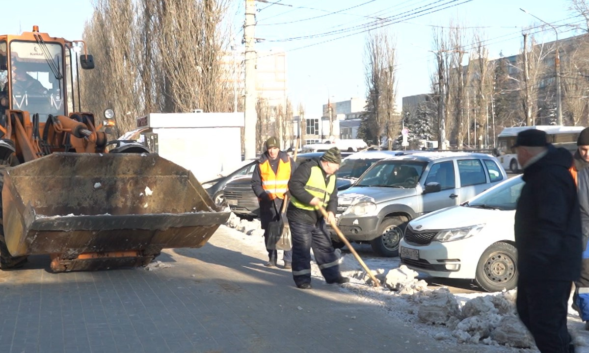 В Воронеже начали искать рабочих для очистки улиц от снега – Новости  Воронежа и Воронежской области – Вести Воронеж