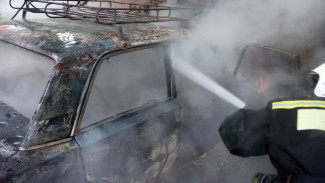 В воронежском микрорайоне Шилово подожгли 3 автомобиля